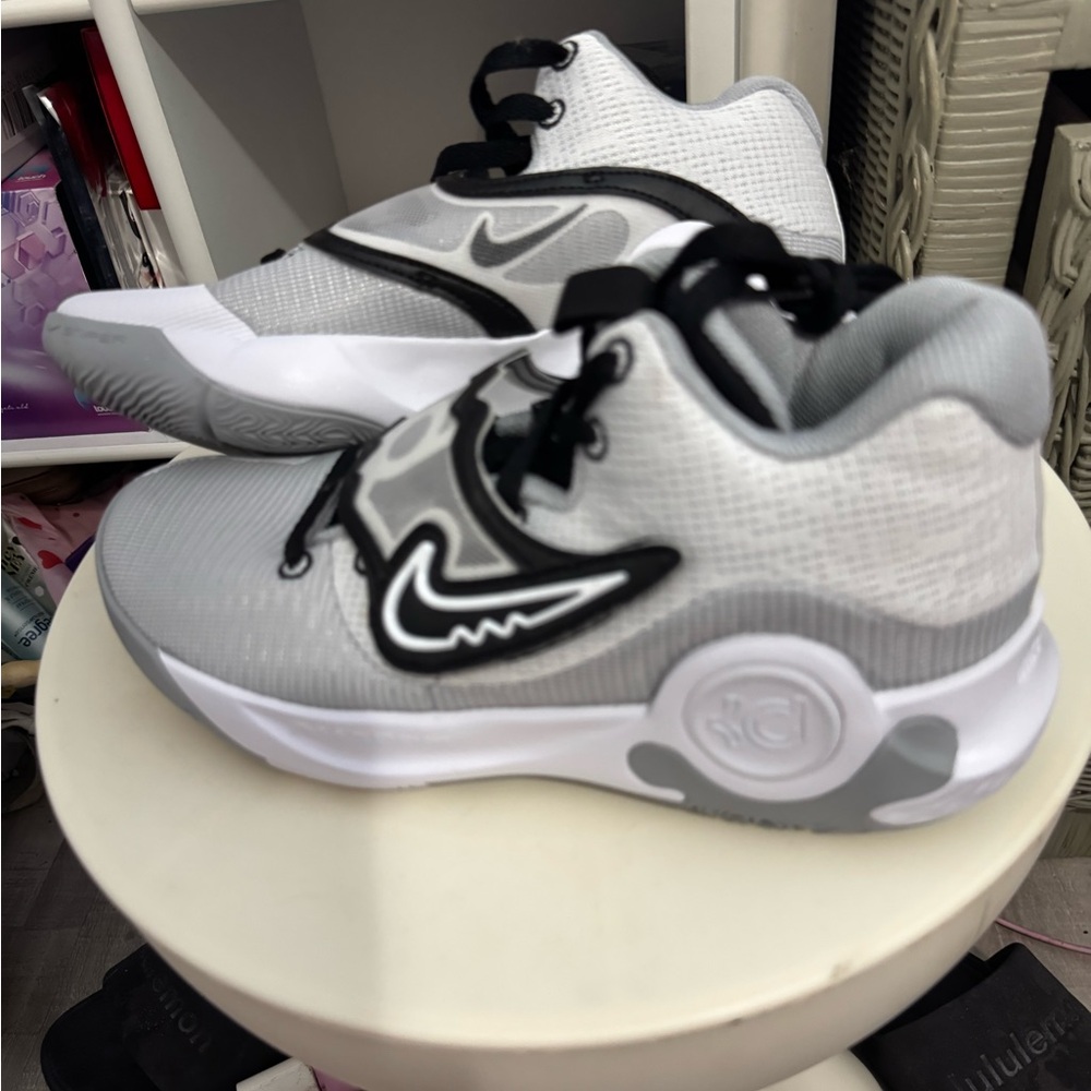 Nike Kids White and Black Sneakers